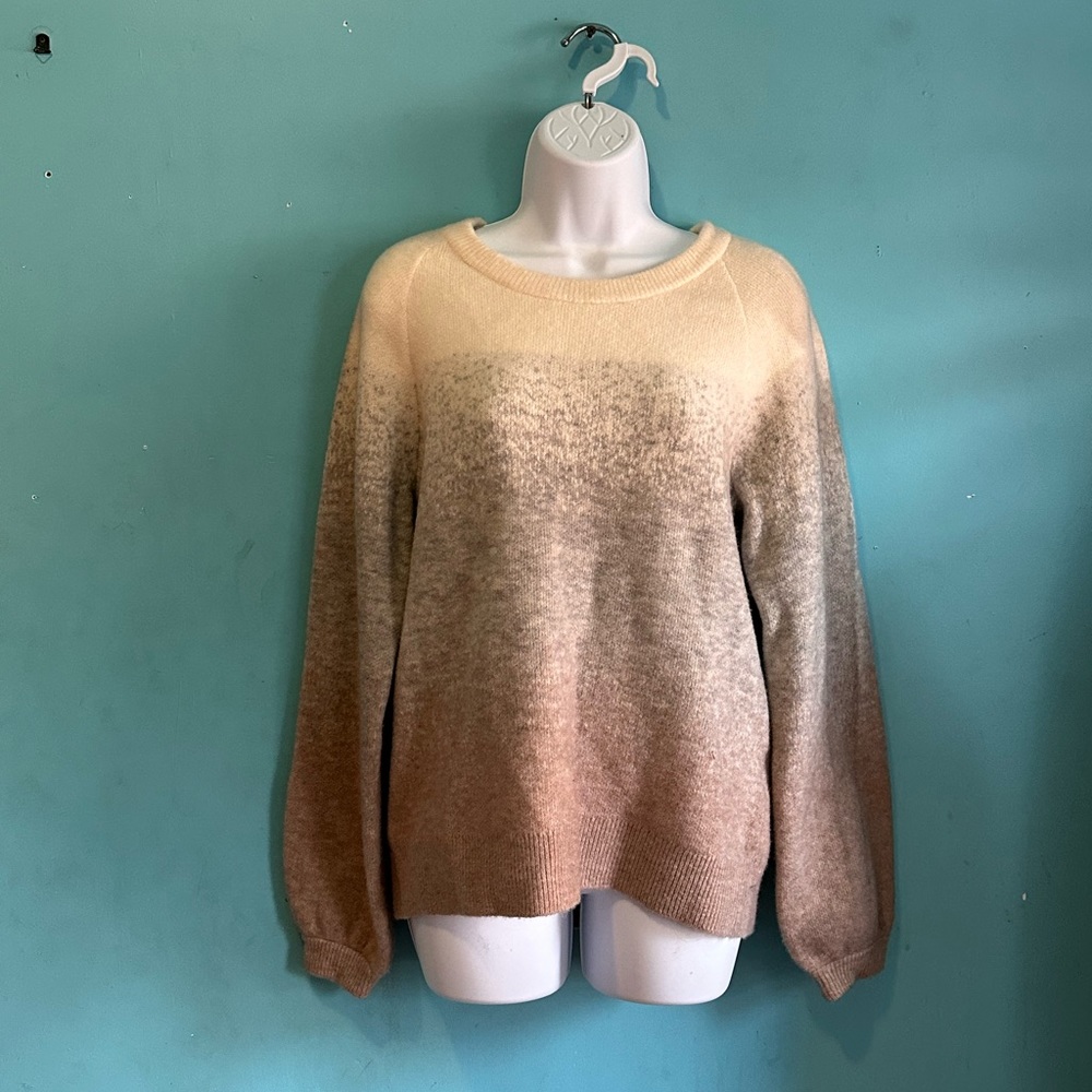 Banana republic sweater. Wool/nylon/spandex. Never worn with tags